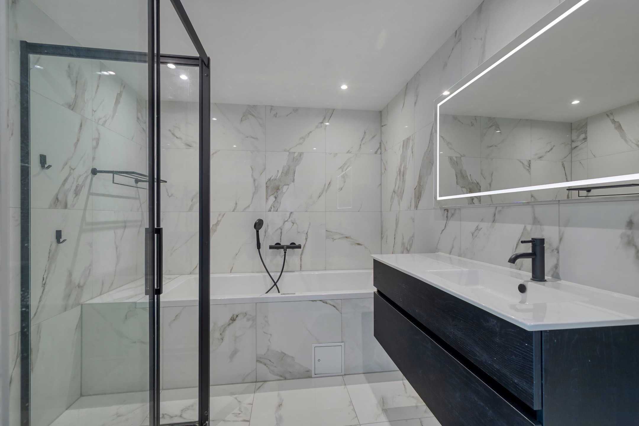 Bieremalaan 53 - Luxe badkamer