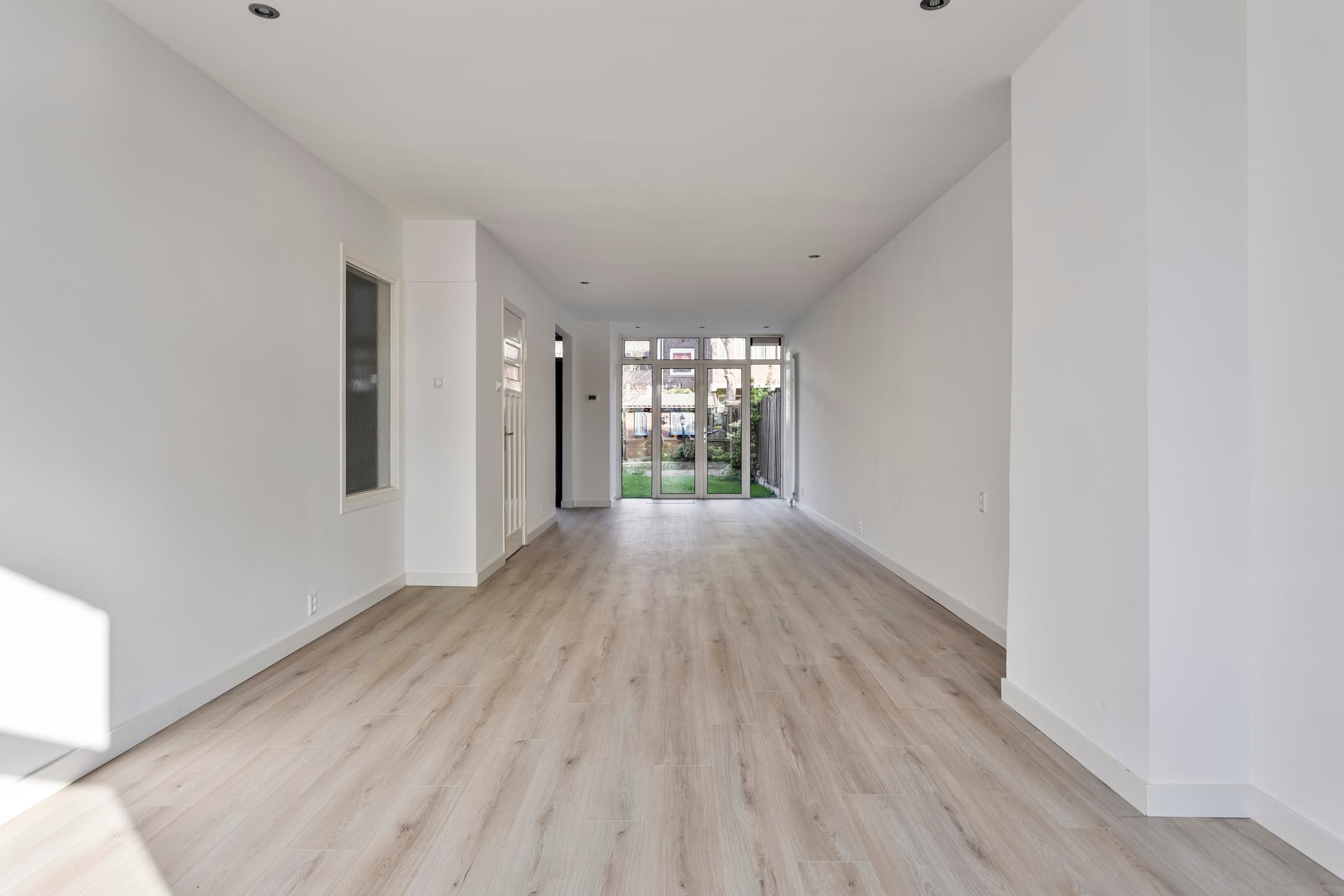 Interieur van een woning tijdens een bezichtiging