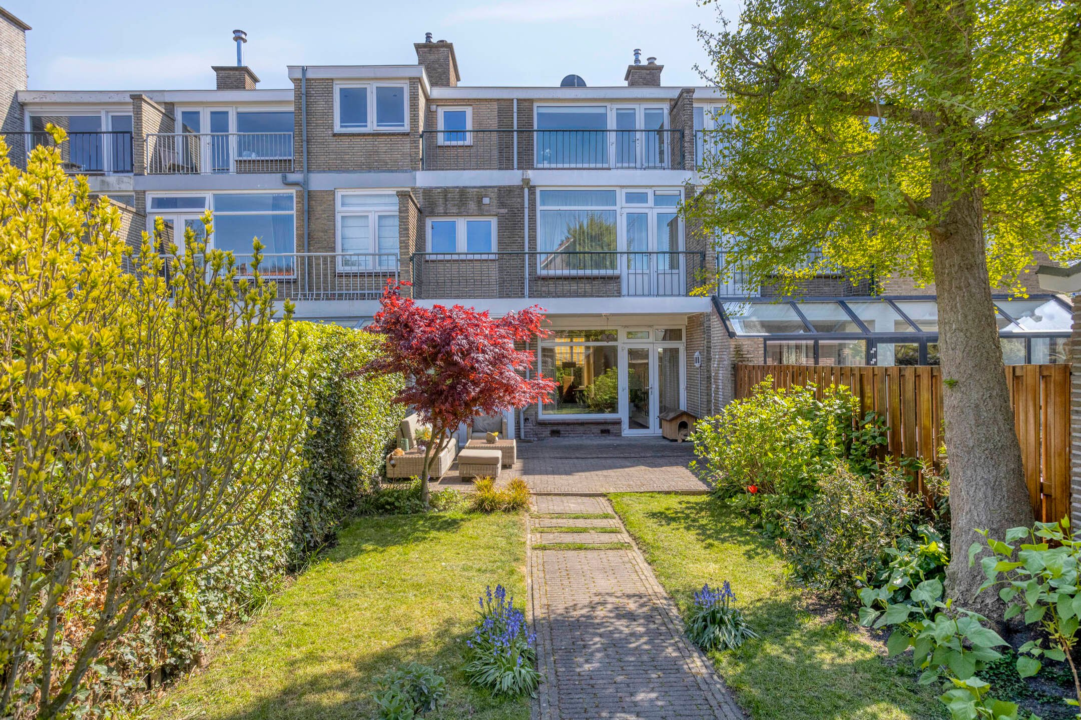 Achtergevel met tuin